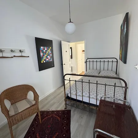 Cottage-saint Laurent Sur Sevre * Saint-Laurent-sur-Sèvre