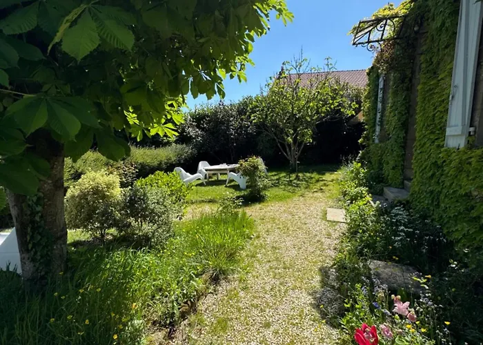 Cottage-saint Laurent Sur Sevre 度假居 *