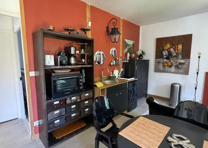 Cottage-saint Laurent Sur Sevre 塞夫勒河畔圣洛朗